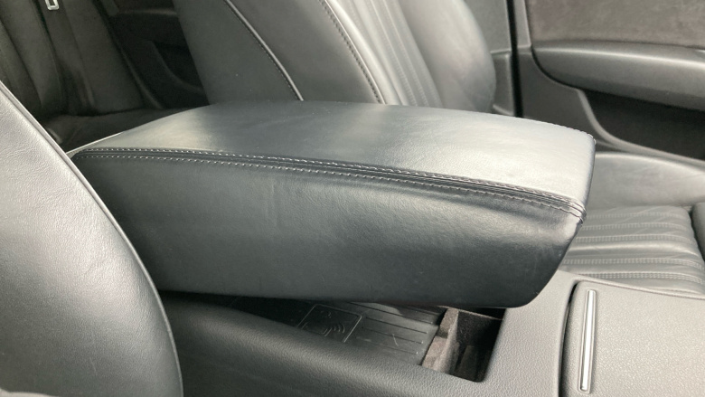 Audi A6 2.0 TDI Ultra Black Edition 5dr S Tronic Diesel Estate